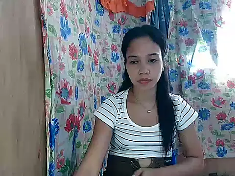 PinaySkinnyGirl 现场XXX聊天