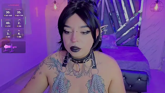 _Vermell_ Live XXX Chat