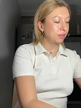 แชท XXX สดของ Kittie_Valentine