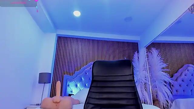 SelenaStonne live XXX chat