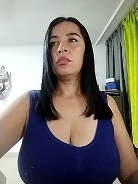 Chat XXX en directo de hailey85