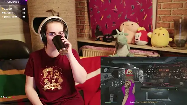 GamerGirl_Eve Adlı Modelin Canlı XXX Sohbeti