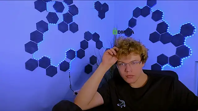 lucas_long_ লাইভ XXX চ্যাট