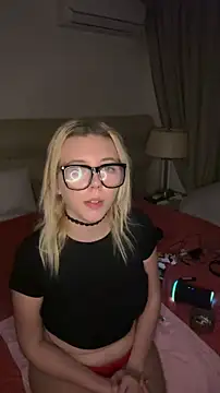 แชท XXX สดของ MonaNoire