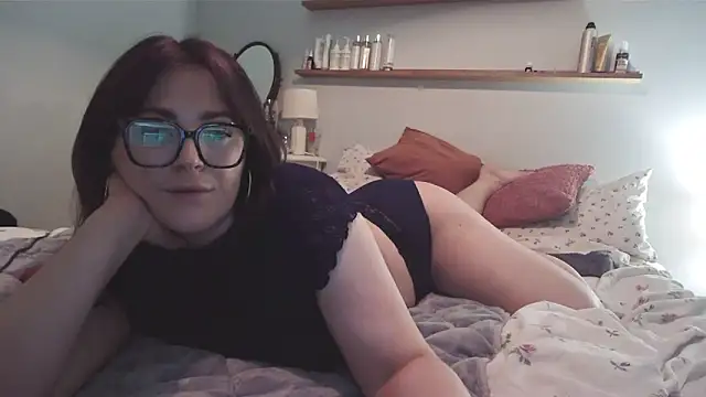 CurvyCara's Live XXX Chat