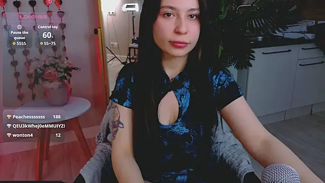 ValeryOhara_ élő XXX-chatje