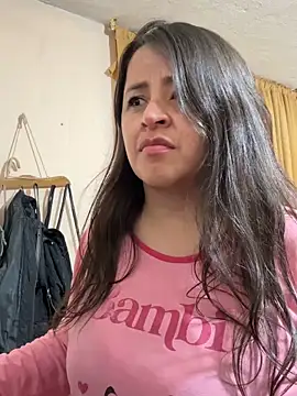 latinfemale 网络视讯表演