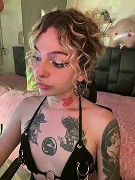 Bonnie_vega: διαδικτυακό σόου στην κάμερα