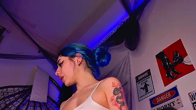 AriaVoss Live XXX Chat