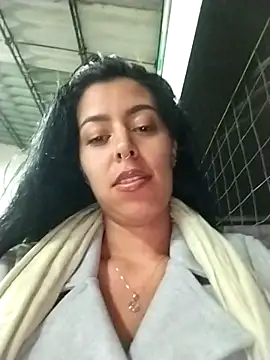 Luianna 现场XXX聊天