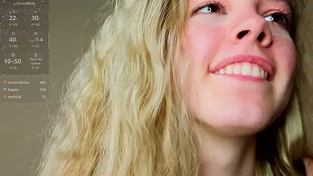 TiffinyMergist 即時 XXX 聊天