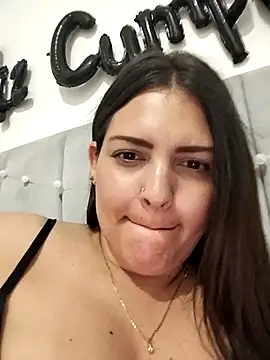 Chat XXX en directo de Mia_Hampton