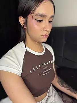 Chat XXX en directo de Isabella-Teen