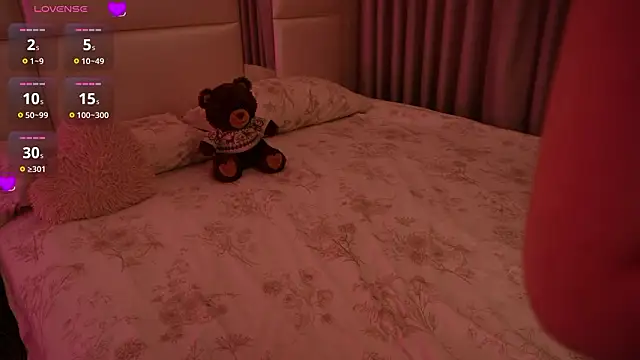 Lilly_Colins 现场XXX聊天