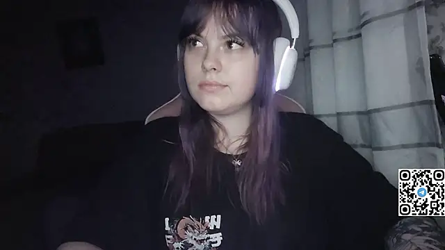 Chat +18 de KristiBloom ao vivo