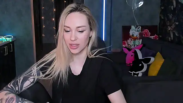 Blckmirrorr's Live XXX Chat