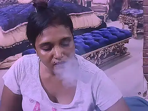 Czat XXX na żywo – IndianSexyLady20