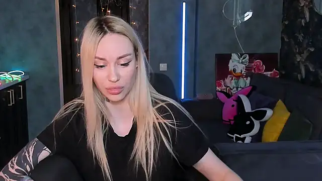 Blckmirrorr Adlı Modelin Canlı XXX Sohbeti