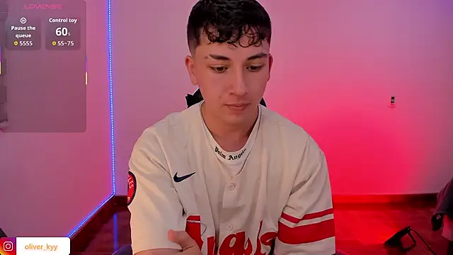 oliver_kyy webcam show