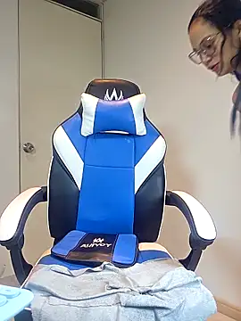 KittyKardy 现场XXX聊天