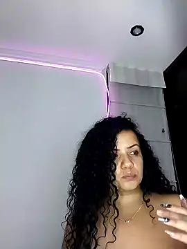 Samycutex Adlı Modelin Canlı XXX Sohbeti