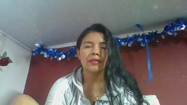 Chat +18 de DianaOchoa_ ao vivo