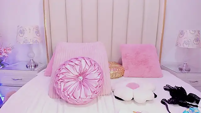 GianinaLewis Chat XXX live