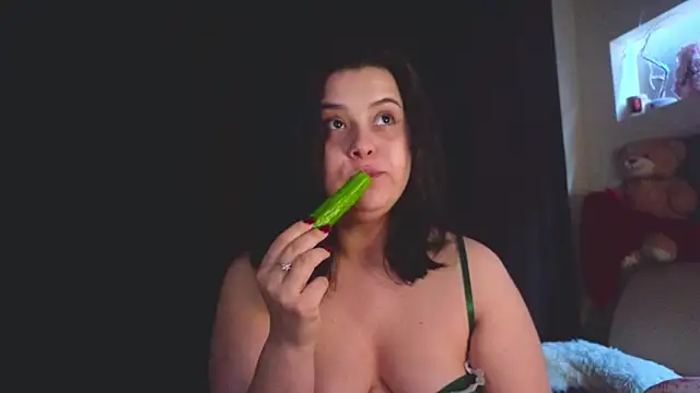 Malika_uAngel élő XXX-chatje