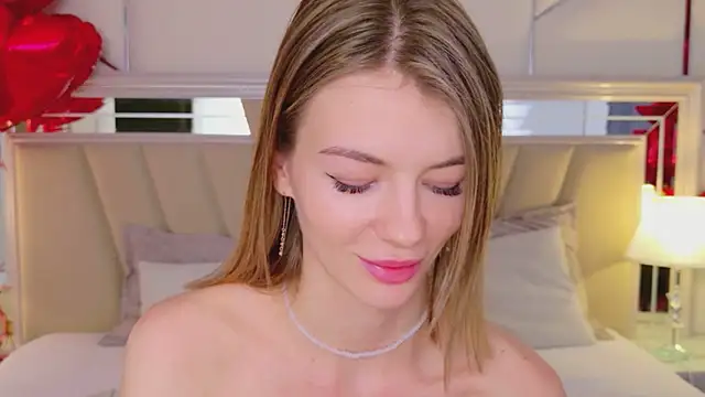 MeganMour – Naživo XXX chat