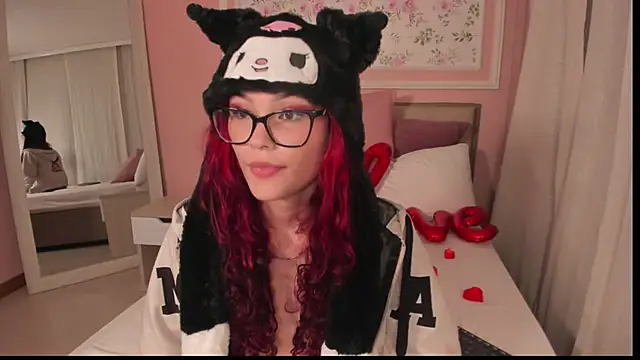 mae_lyra Webcam-Show