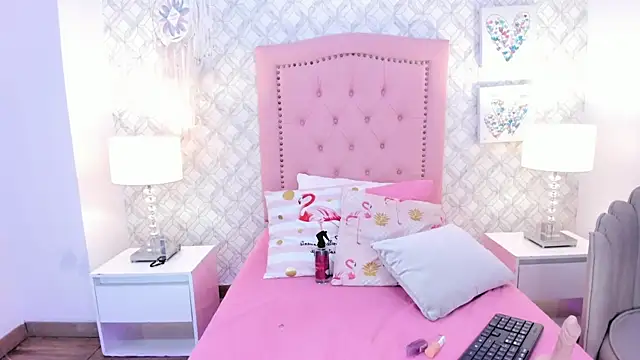 amber__ferrera Adlı Modelin Canlı XXX Sohbeti