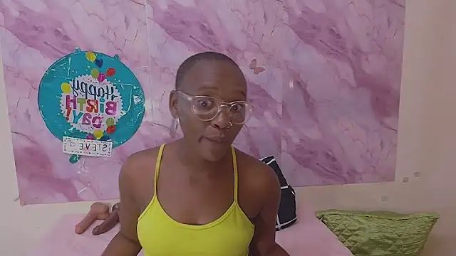 แชท XXX สดของ EbonyOlive69