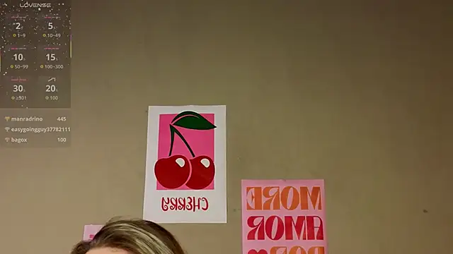 แชท XXX สดของ TiffinyMergist