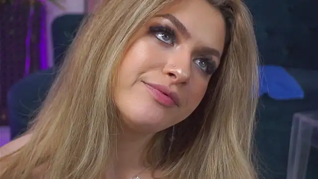 NayaQuinn's Live XXX Chat