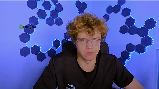 lucas_long_ Adlı Modelin Canlı XXX Sohbeti