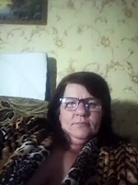 Pertunjukan Kamera Web NysiOlsen