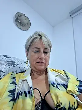 almaluna7 Adlı Modelin Canlı XXX Sohbeti