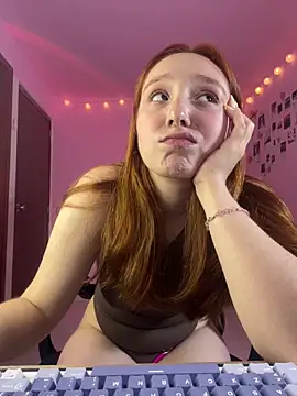 Chatroom XXX en direct de Davne_