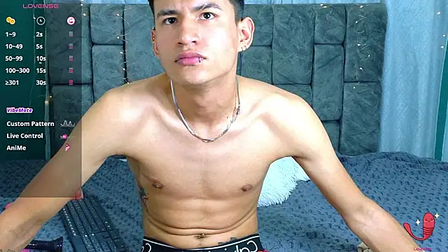 NicolasTorrez Live XXX-Chat