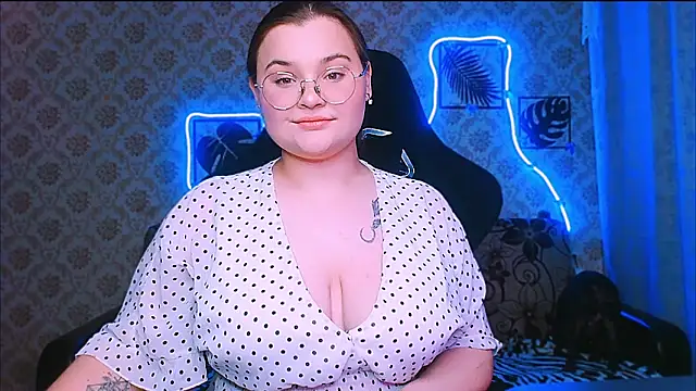 XXX chat uživo modela InLoveWithLife26