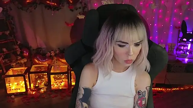 Kerry_Kirk élő XXX-chatje