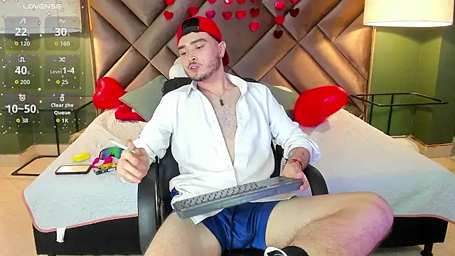 Chat XXX en directo de Salvattore_Muller