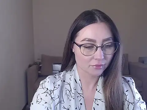 marishaarimova 即時 XXX 聊天