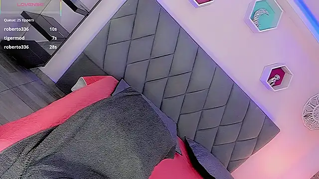 Amira_Ember Adlı Modelin Web Kamerası Şovu