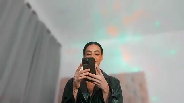 KatalinaMillan's Live XXX Chat