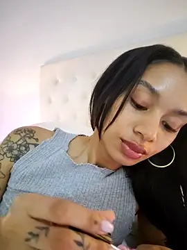 Leaberrry élő XXX-chatje