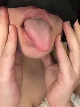 Chatroom XXX en direct de RooVaaN-Xx