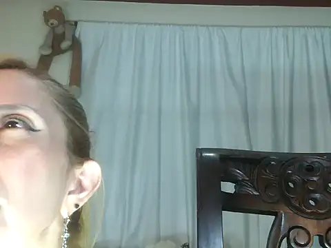 Chat +18 de brithanihot6 ao vivo