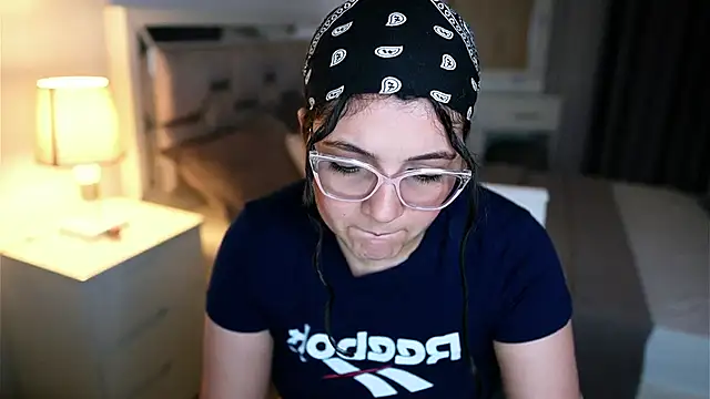 Camilaa_buenoのライブXXXチ  ャット