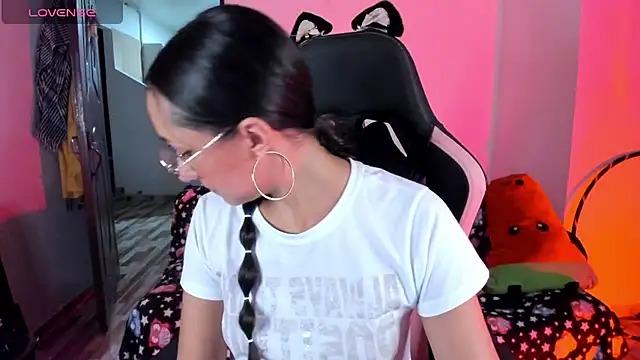 adrena_10 élő XXX-chatje